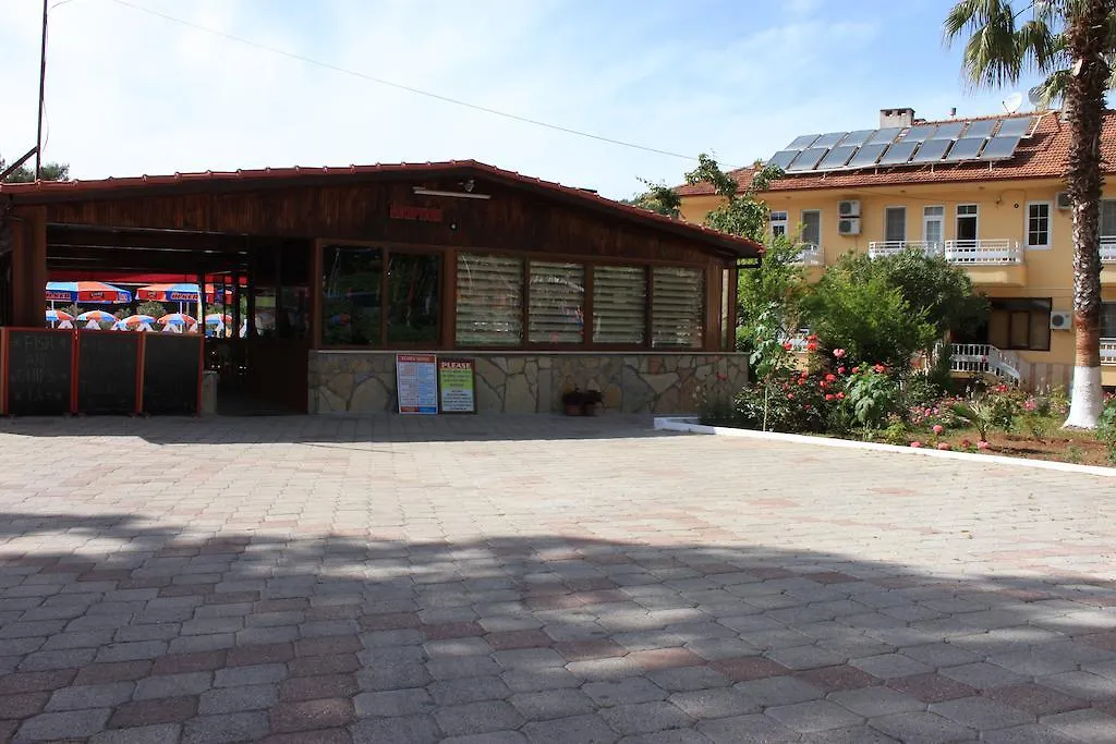 Tumen Hotel 厄吕代尼兹 3*,  土耳其