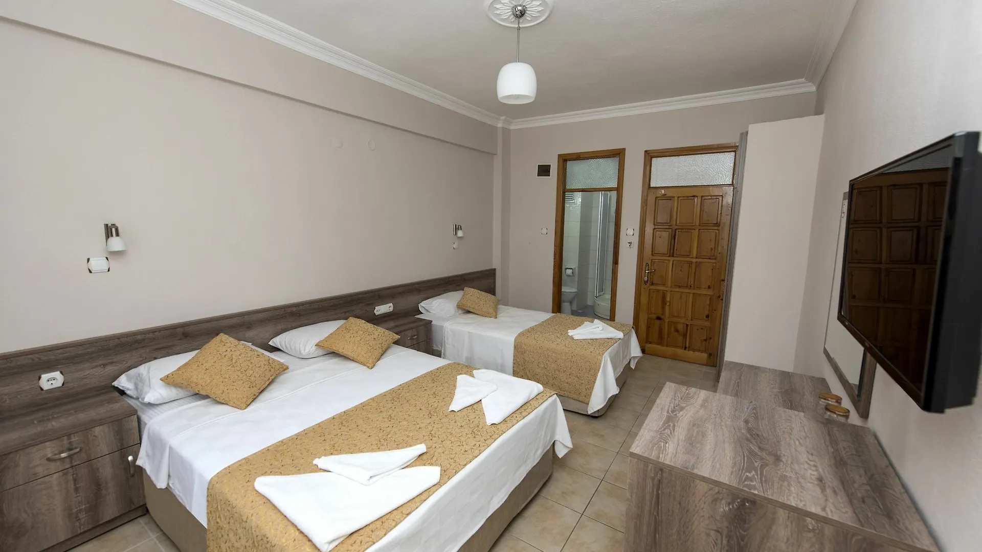 Tumen Hotel 厄吕代尼兹